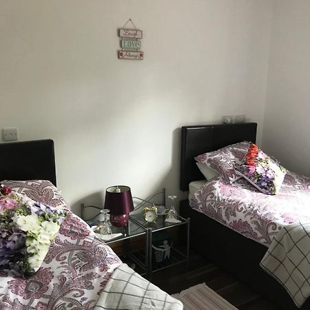 Pat'S Place Apartman Ballaghaderreen Kültér fotó