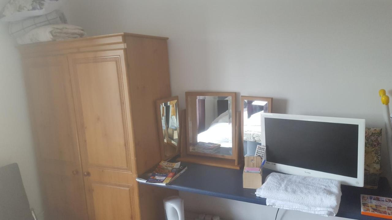 Pat'S Place Apartman Ballaghaderreen Kültér fotó